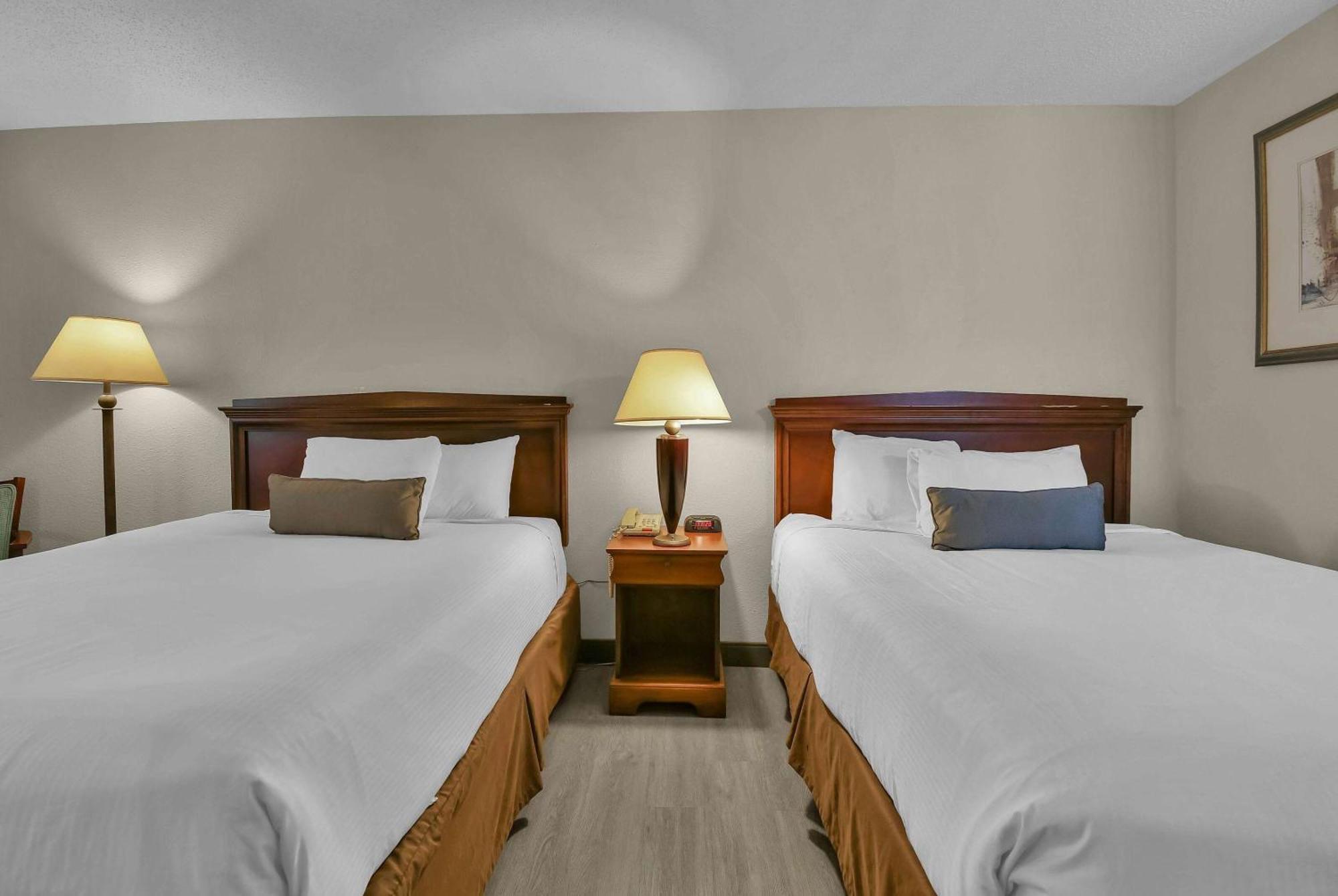Baymont By Wyndham Zanesville Extérieur photo