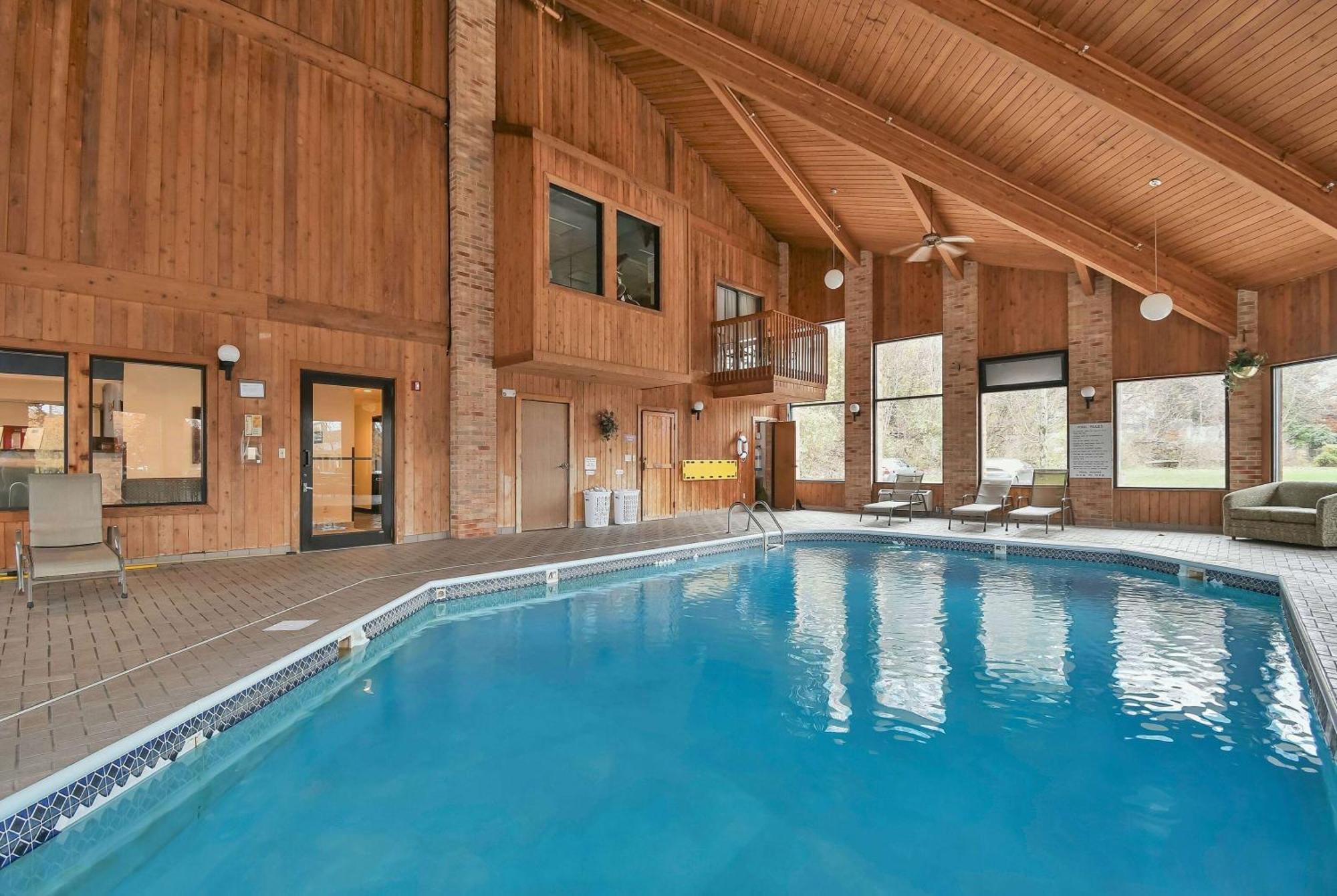 Baymont By Wyndham Zanesville Extérieur photo